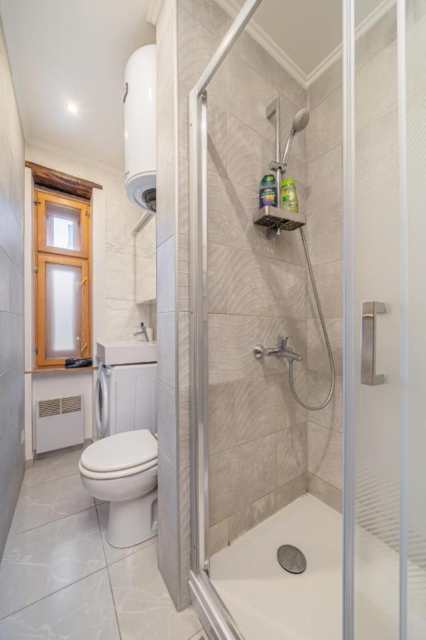 Top-Floor Studio With Courtyard View In Unesco Area, Murnieku Street Residence Rīga Exterior foto