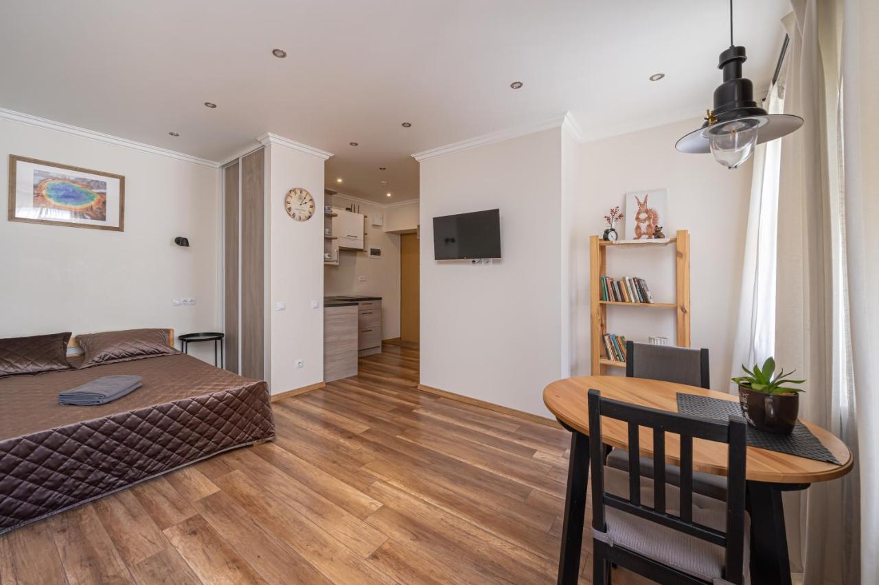 Top-Floor Studio With Courtyard View In Unesco Area, Murnieku Street Residence Rīga Exterior foto